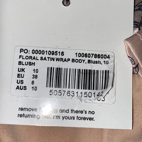 MISGUIDED Satin Floral Bodysuit-Blush - Picture 10 of 14